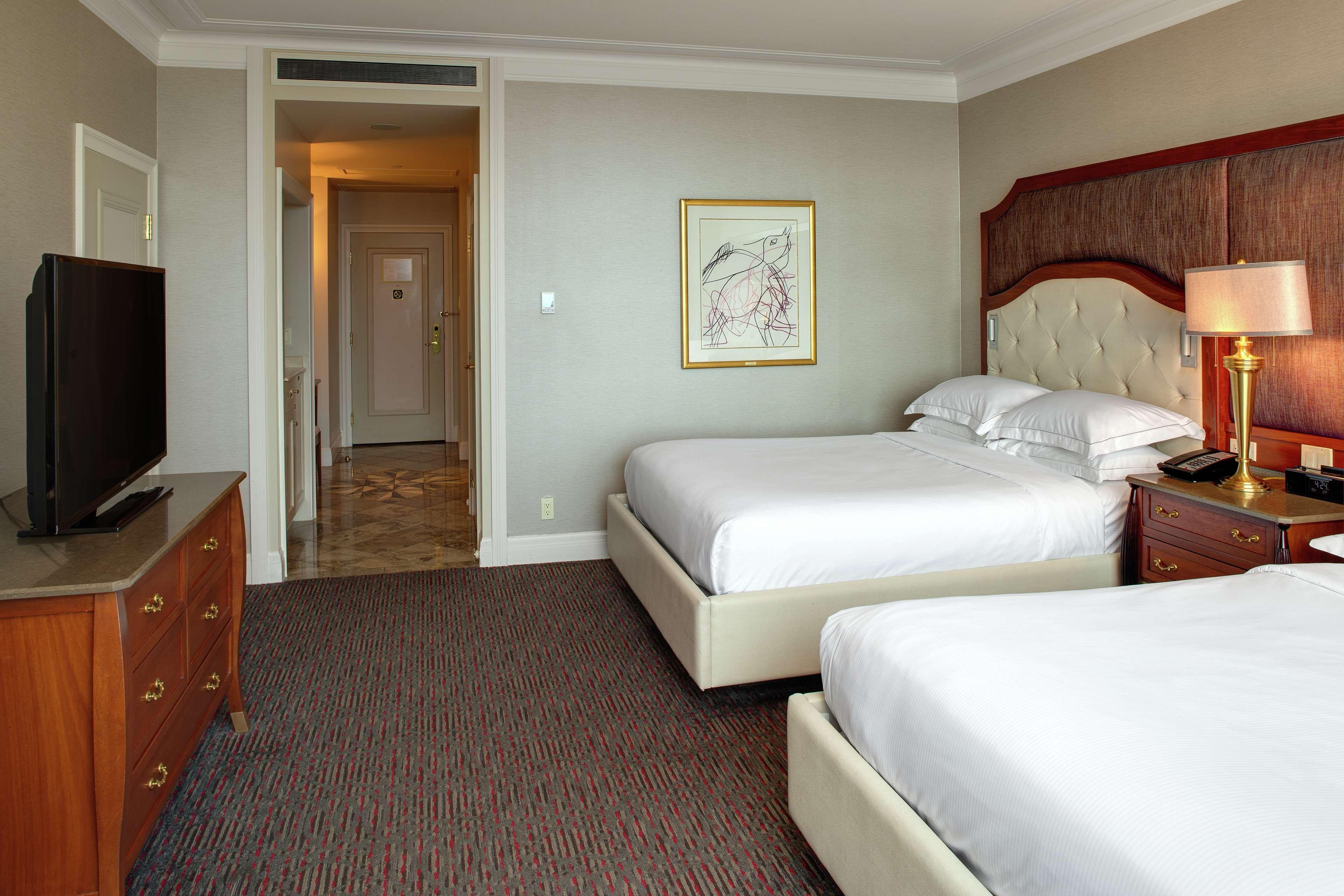 Hilton Lac-Leamy Gatineau Exterior photo