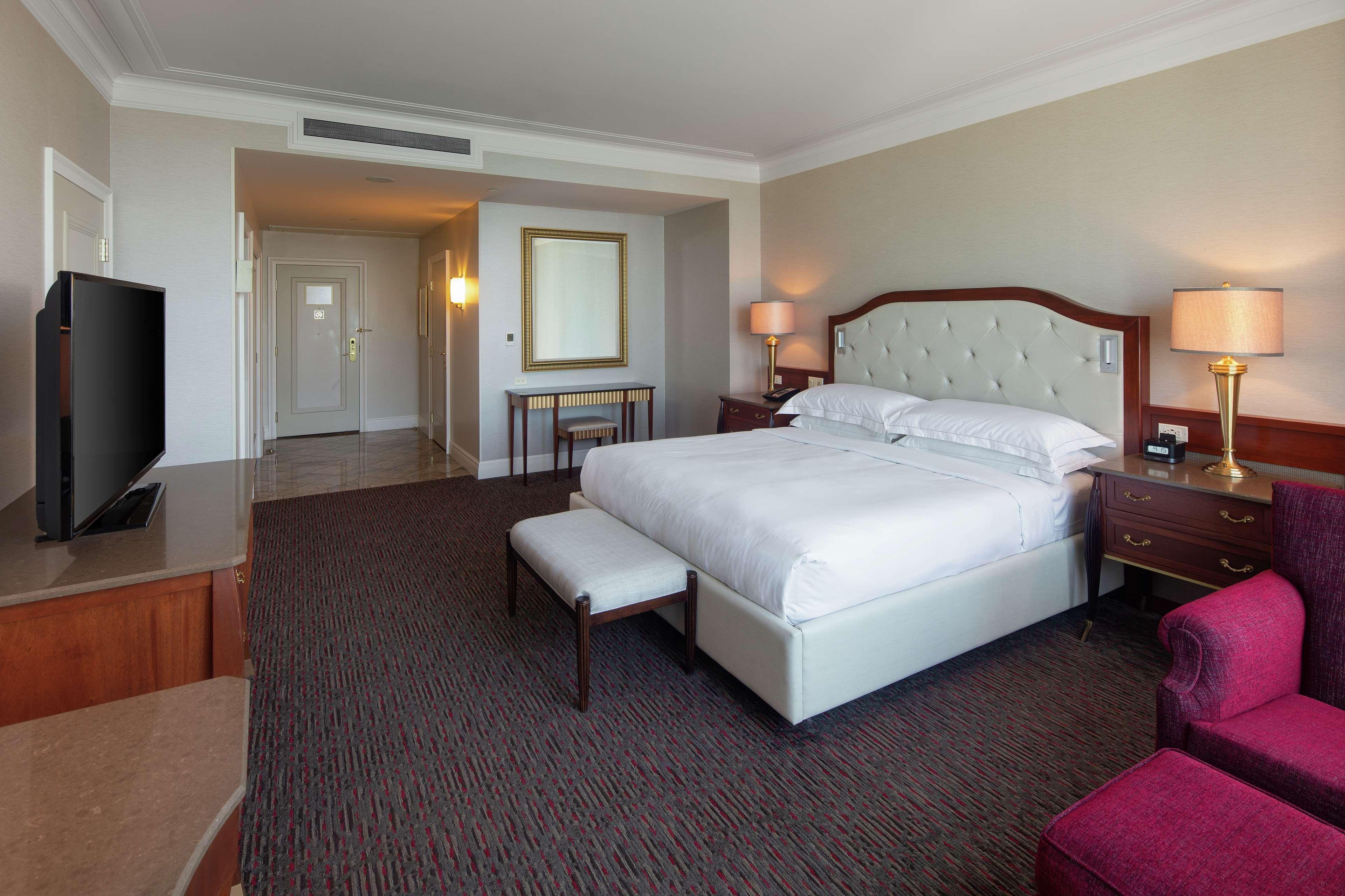 Hilton Lac-Leamy Gatineau Exterior photo