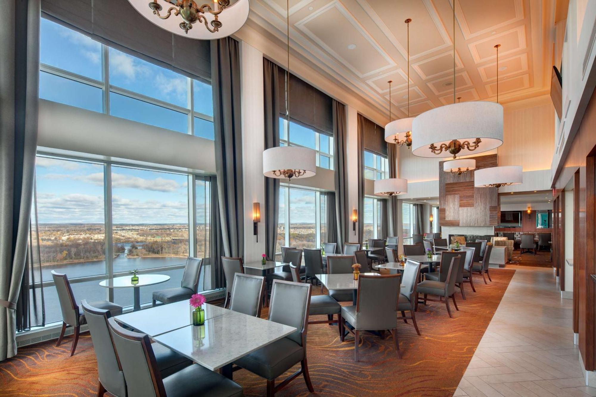 Hilton Lac-Leamy Gatineau Exterior photo