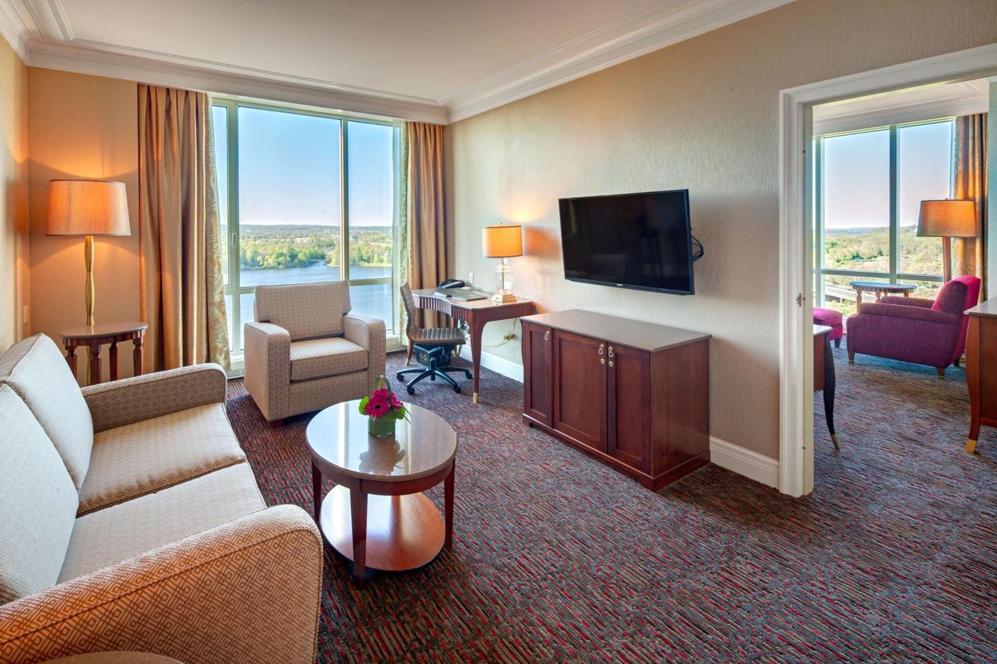Hilton Lac-Leamy Gatineau Exterior photo